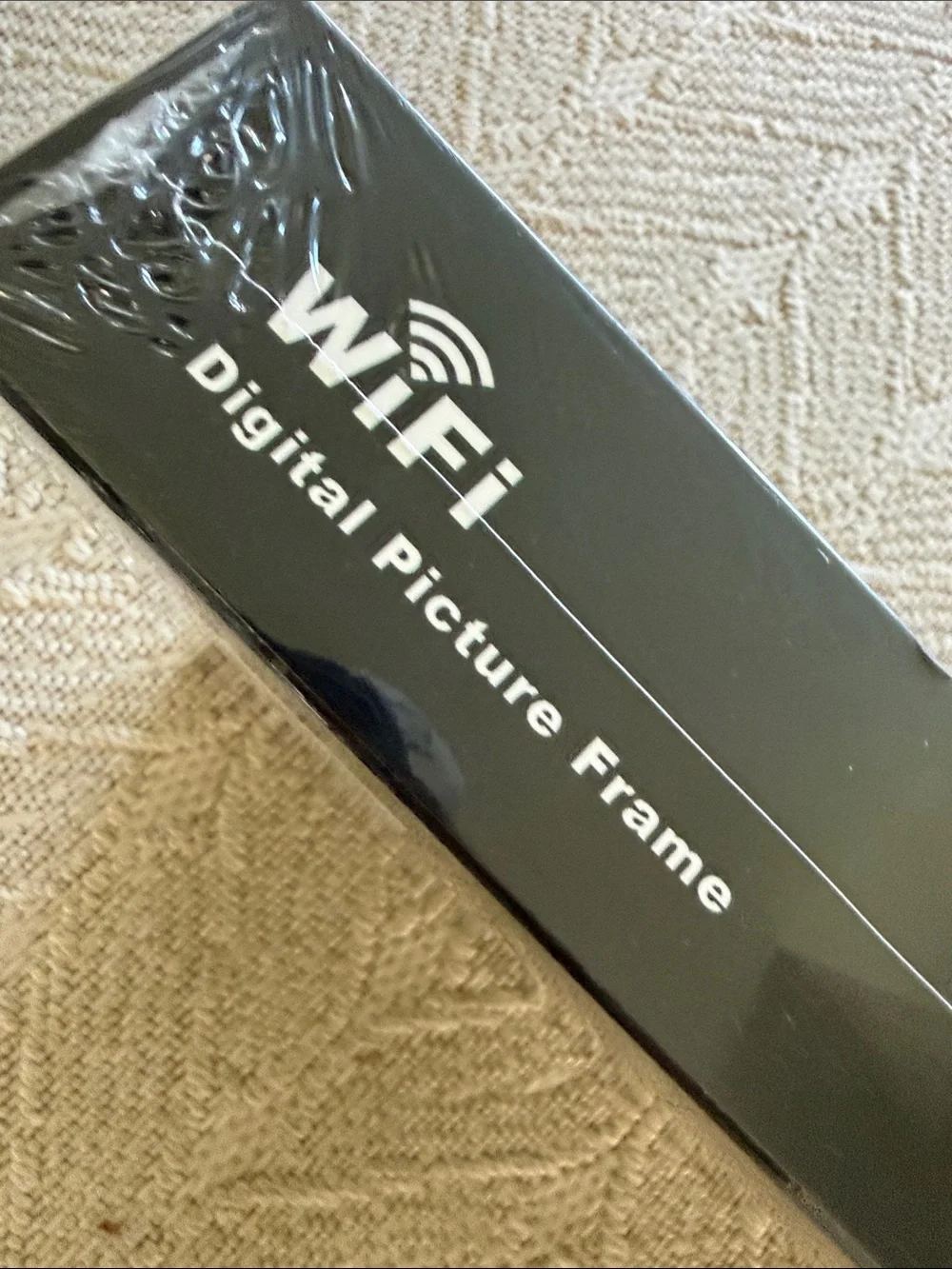 Weipan Smart WiFi Digital Photo Frame - 10.1”